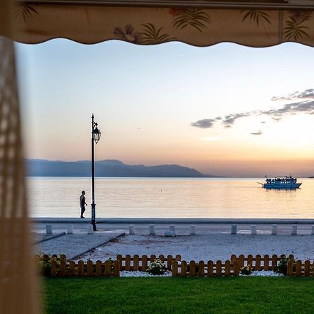 דירות Loutraki Sea Sunset מראה חיצוני תמונה