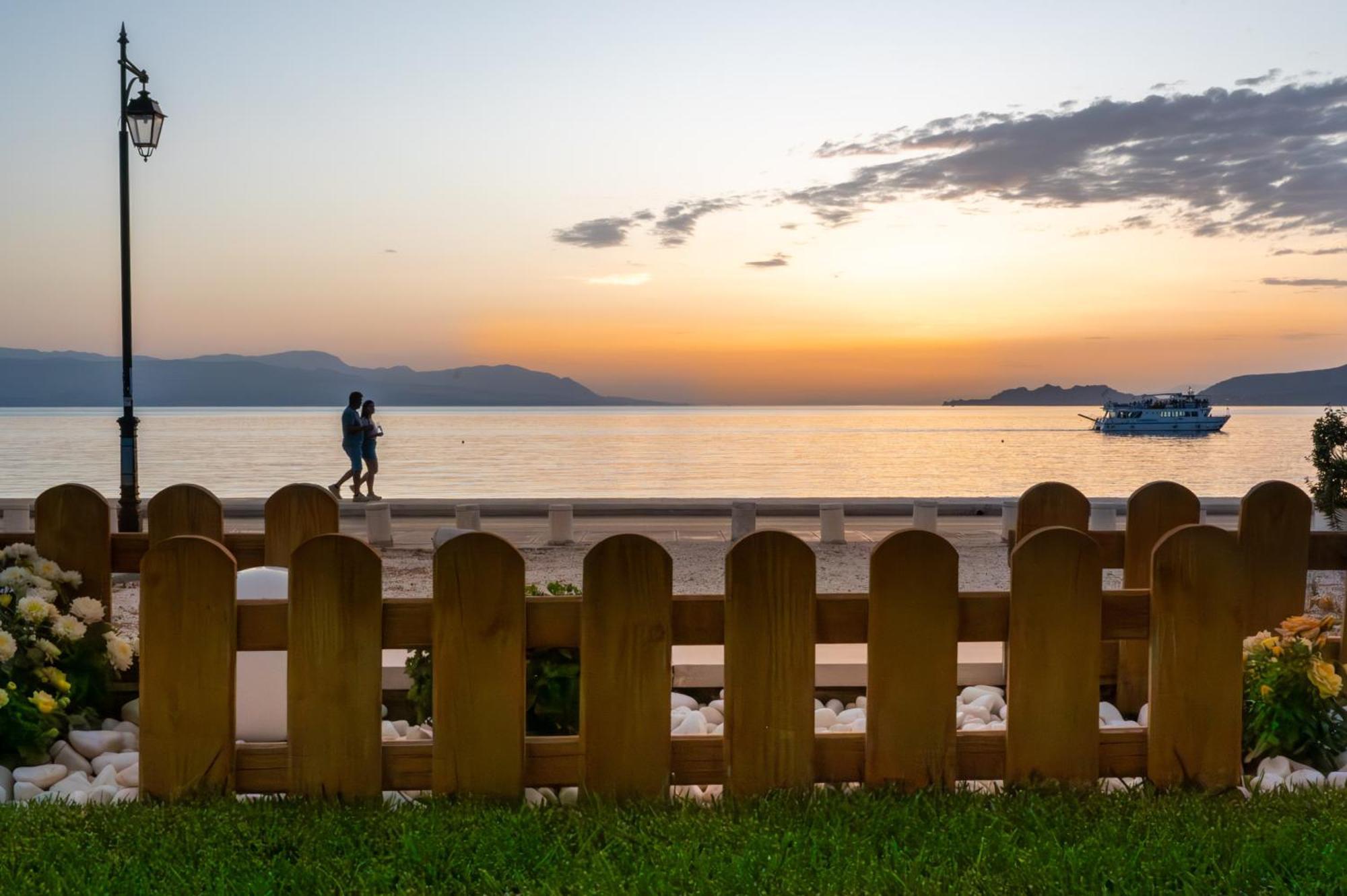 דירות Loutraki Sea Sunset מראה חיצוני תמונה