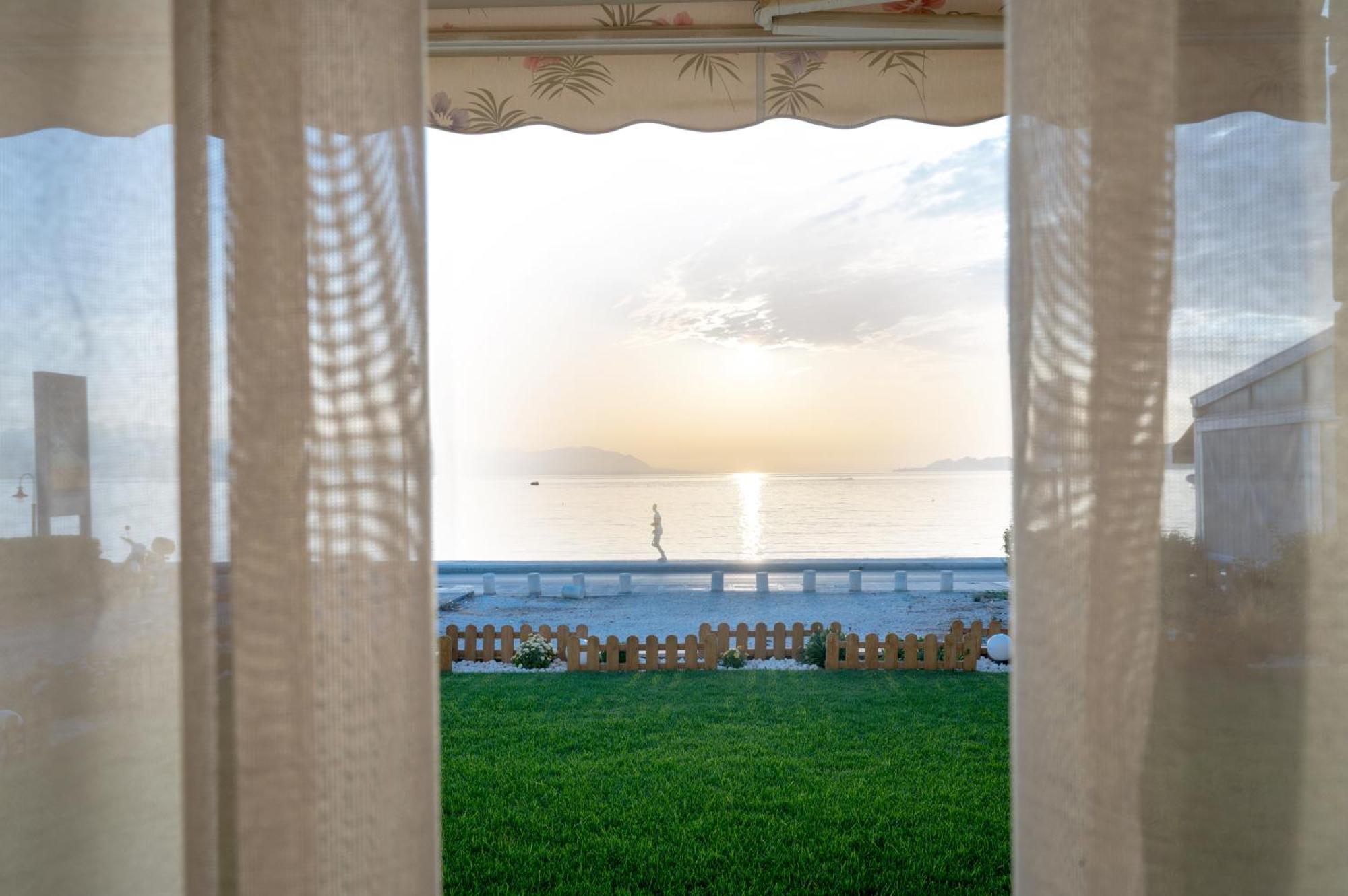 דירות Loutraki Sea Sunset מראה חיצוני תמונה
